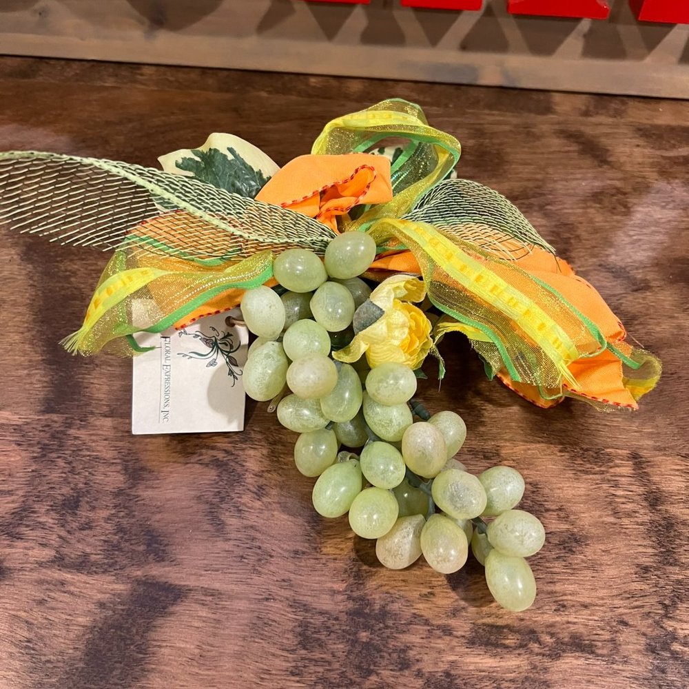 5/$20 Floral Faux Grapes Napkin RIng table decor Bin AP